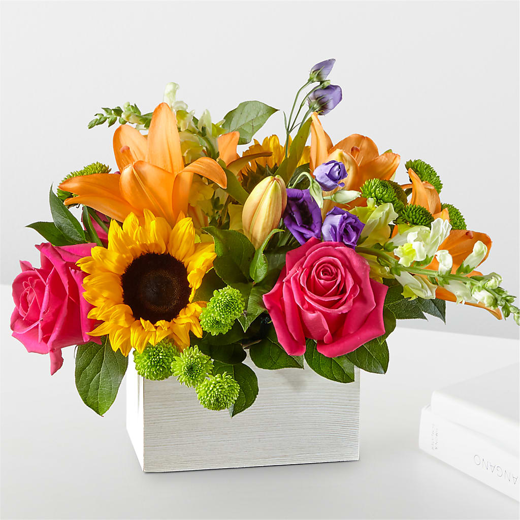 Best Day Box Bouquet – MAIN STREET FLORIST & GIFTS, Ridgefield CT