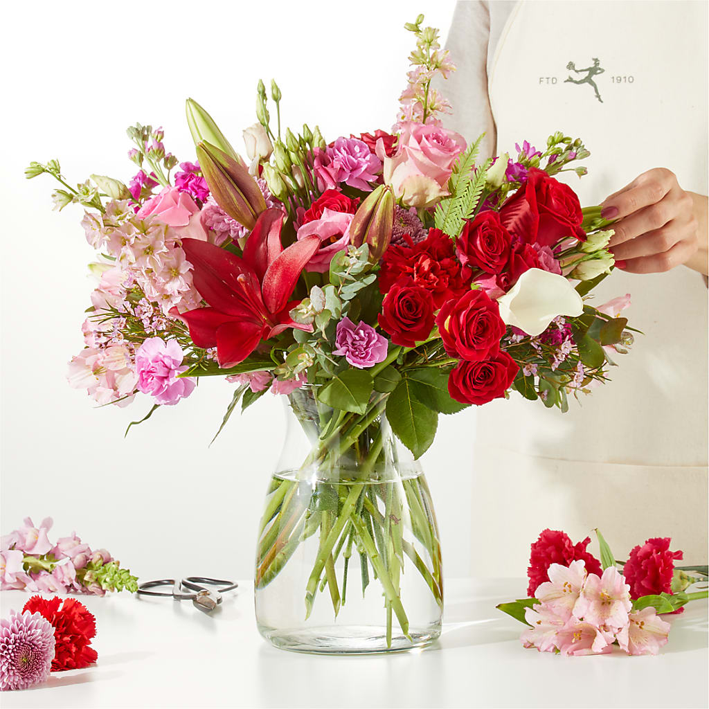 Together Forever - A Florist Original – MAIN STREET FLORIST & GIFTS, Ridgefield CT