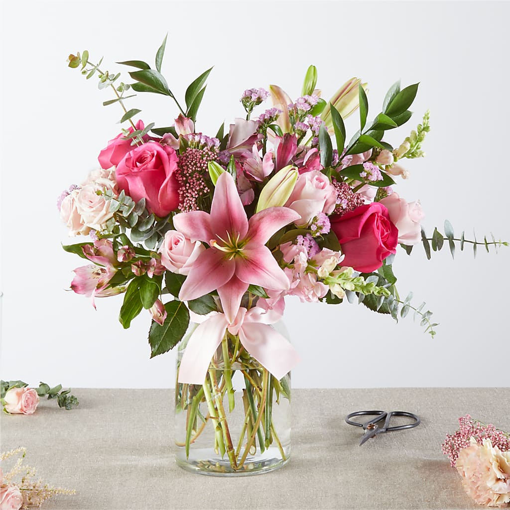 Pink Ribbon - A Florist Original – MAIN STREET FLORIST & GIFTS, Ridgefield CT