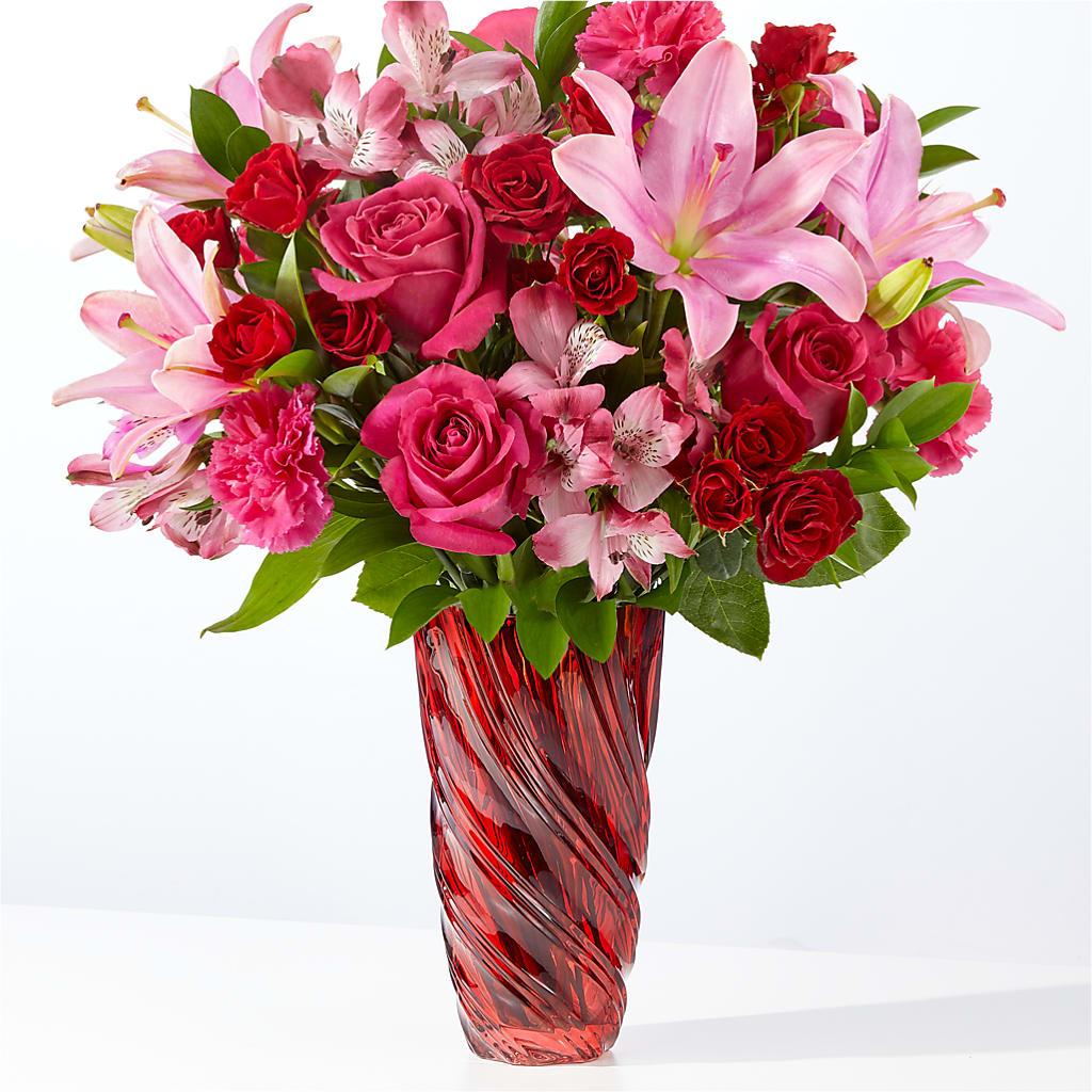 In Love Bouquet with Luxe Swirl Vase – MAIN STREET FLORIST & GIFTS, Ridgefield CT