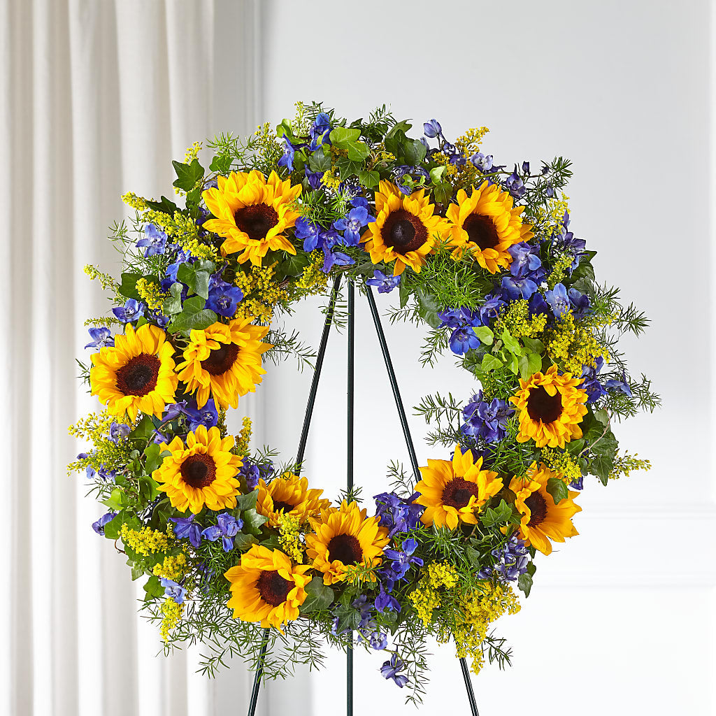 Bright Rays Wreath – MAIN STREET FLORIST & GIFTS, Ridgefield CT