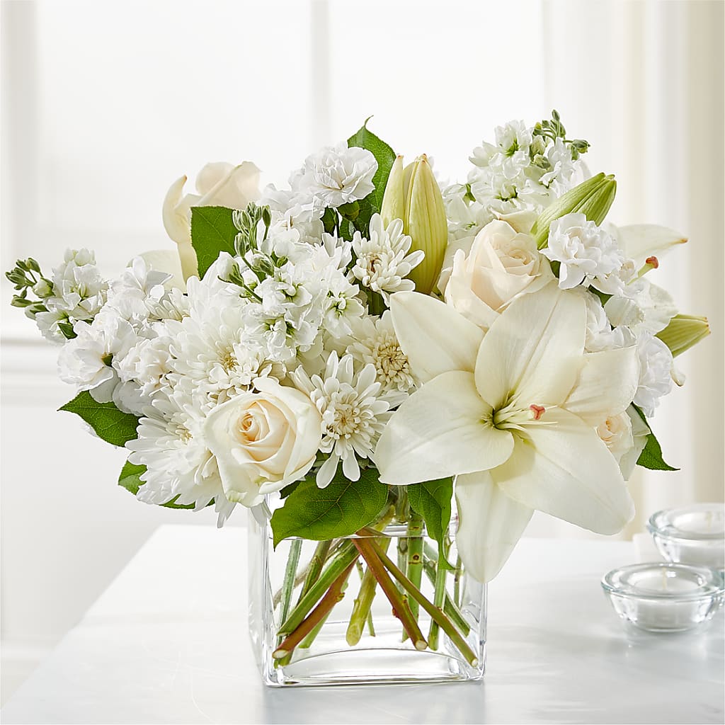 Gentle Breeze Bouquet – MAIN STREET FLORIST & GIFTS, Ridgefield CT
