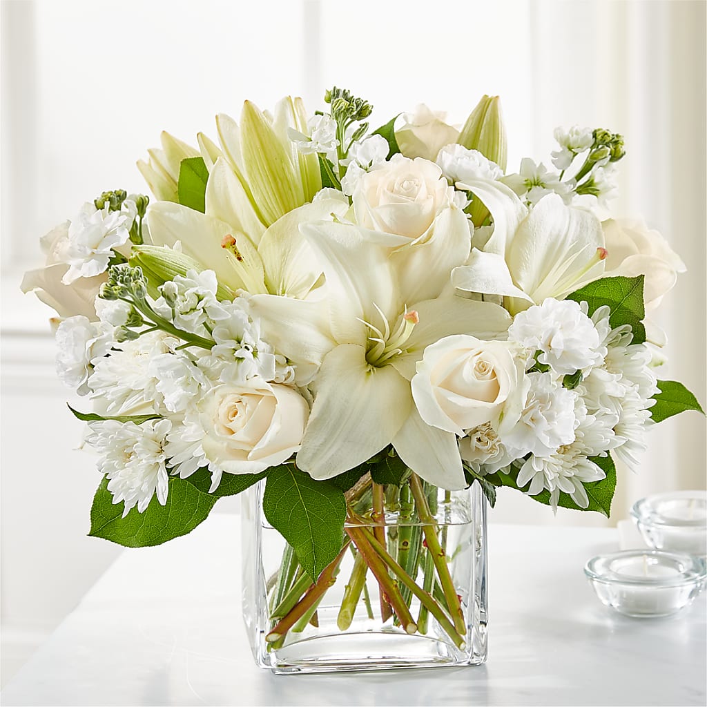 Gentle Breeze Bouquet – MAIN STREET FLORIST & GIFTS, Ridgefield CT