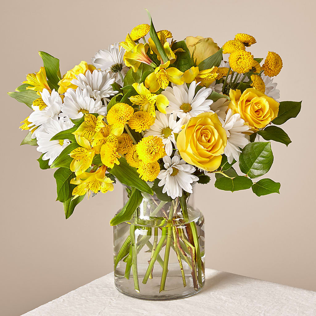Sunny Sentiments Bouquet – MAIN STREET FLORIST & GIFTS, Ridgefield CT