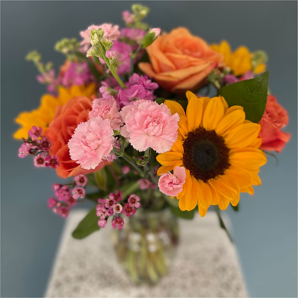 Yellow Brick Road Bouquet – MAIN STREET FLORIST & GIFTS, Ridgefield CT