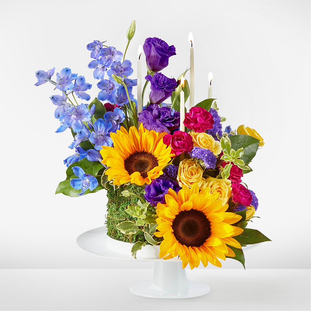 Star of the Day Floral Cake – MAIN STREET FLORIST & GIFTS, Ridgefield CT