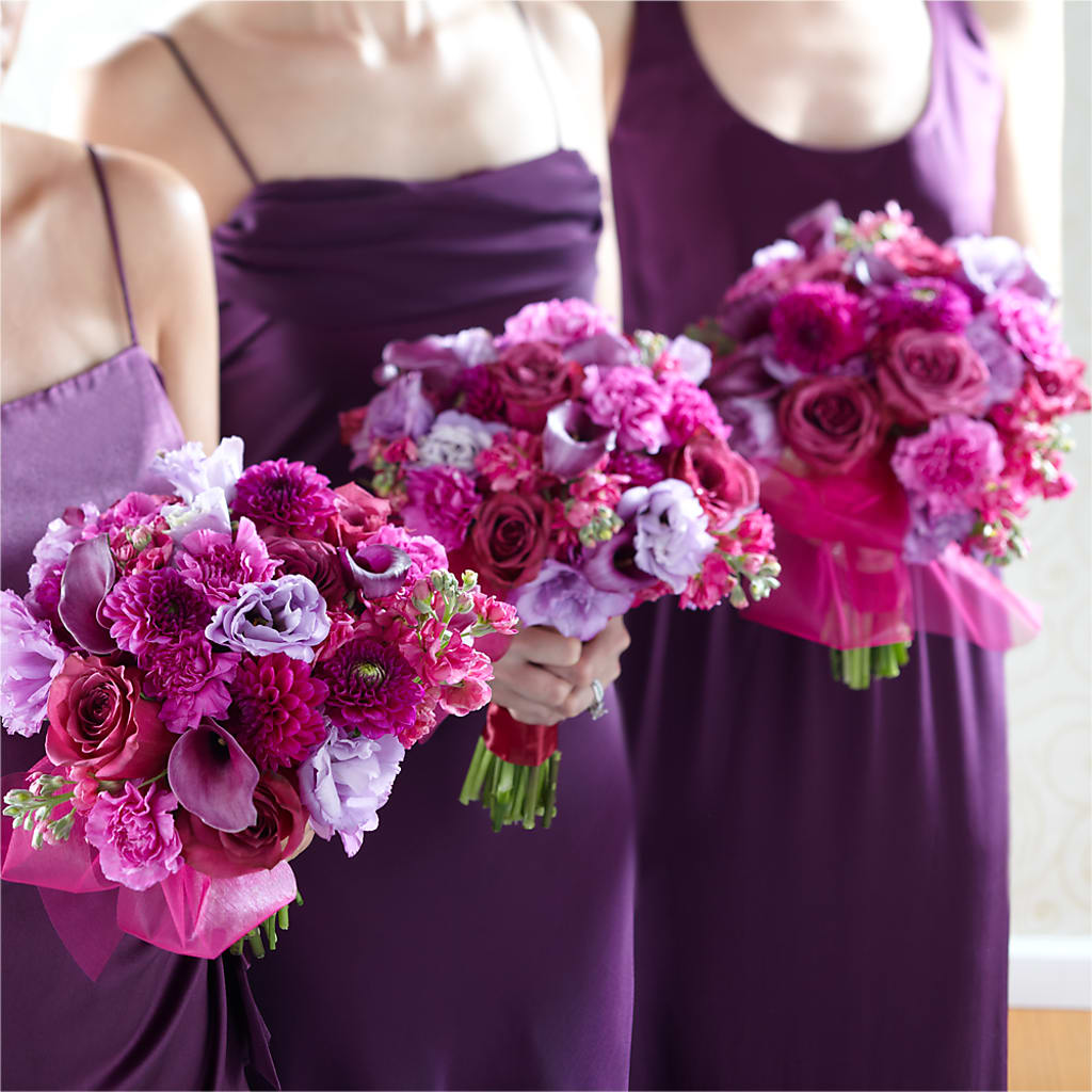Bridesmaid's Garden Bouquet – MAIN STREET FLORIST & GIFTS, Ridgefield CT