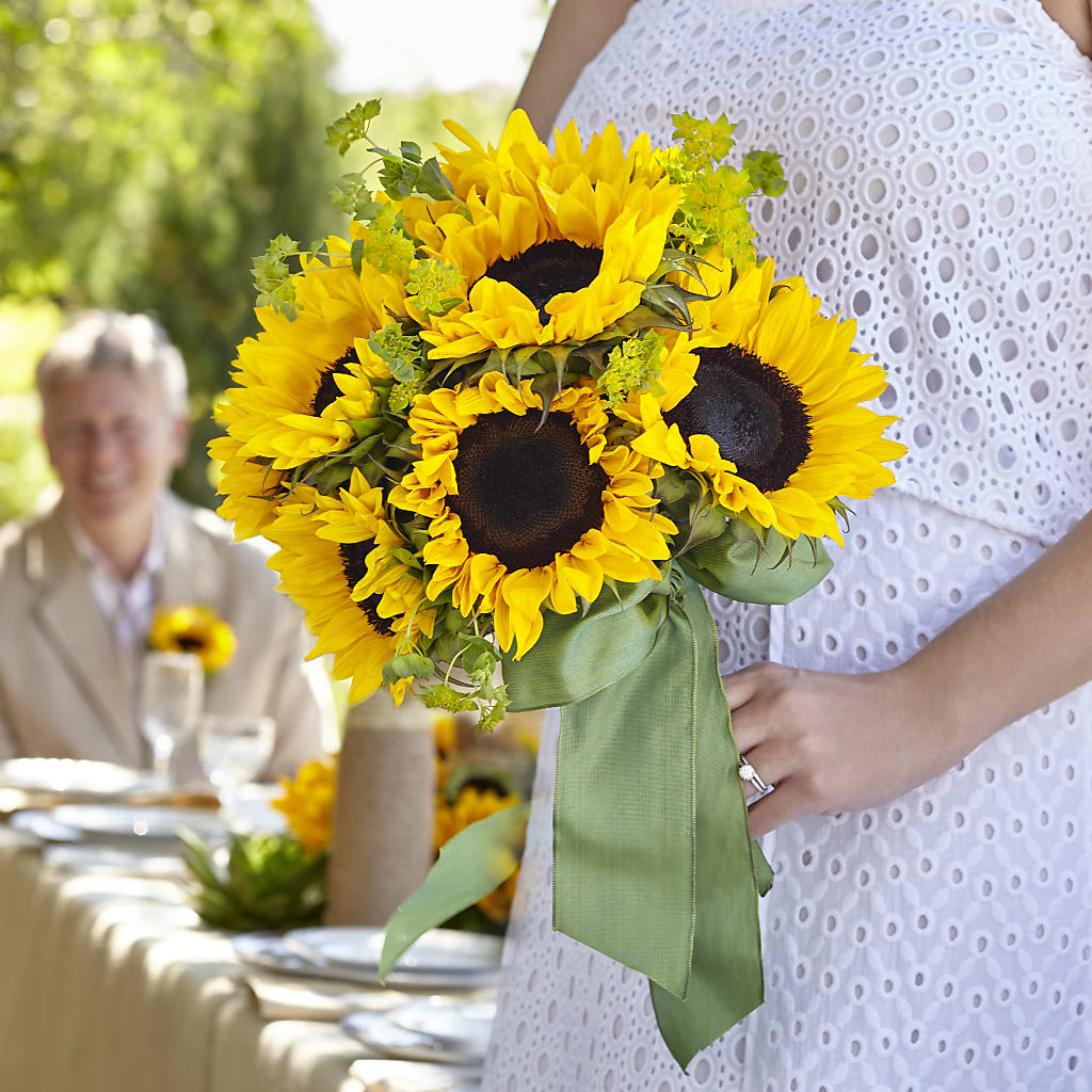 Free Spirit Bouquet – MAIN STREET FLORIST & GIFTS, Ridgefield CT