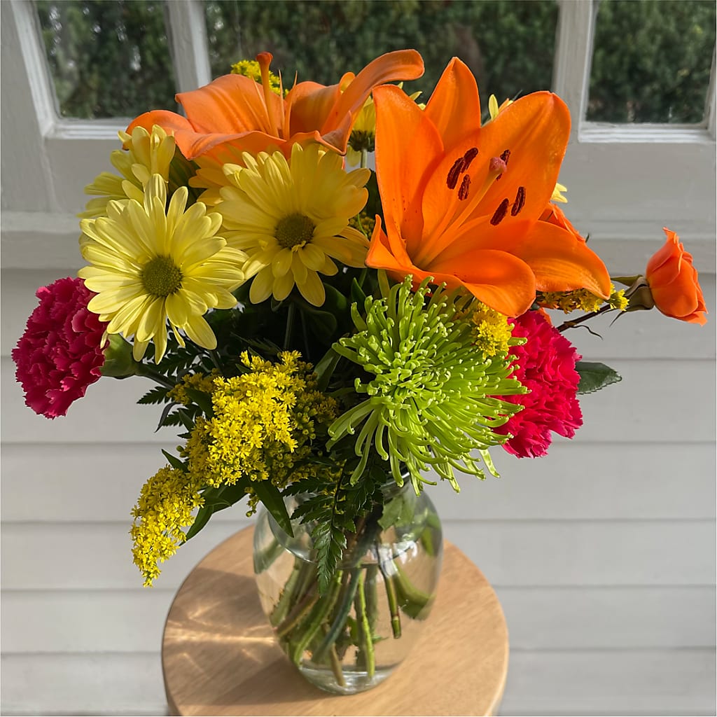 Bold & Bright – A Florist Original – MAIN STREET FLORIST & GIFTS, Ridgefield CT