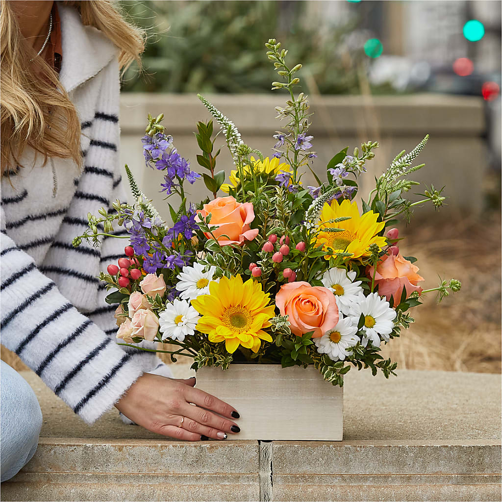 The Good Life Bouquet – MAIN STREET FLORIST & GIFTS, Ridgefield CT