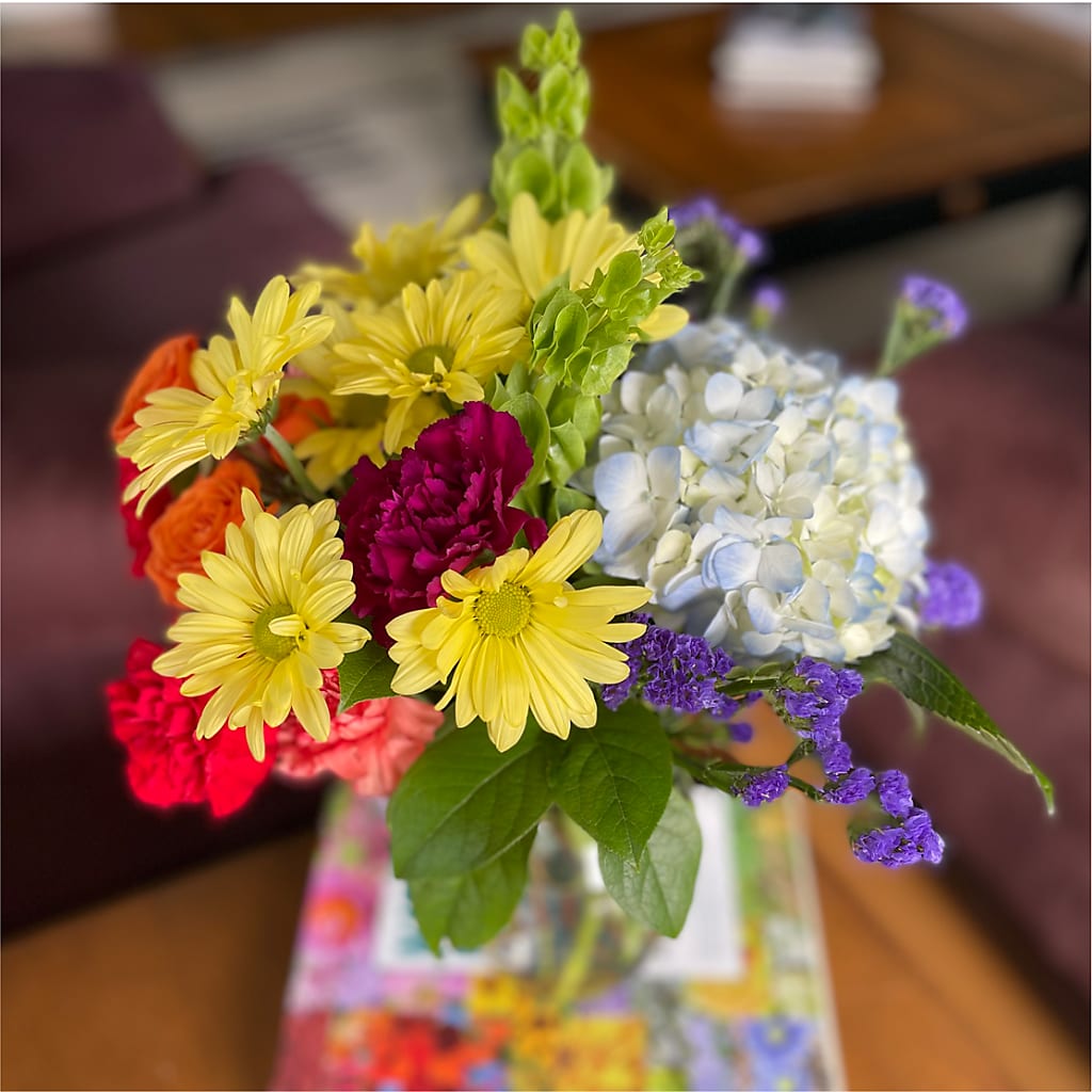 Summer Spectra - A Florist Original – MAIN STREET FLORIST & GIFTS, Ridgefield CT