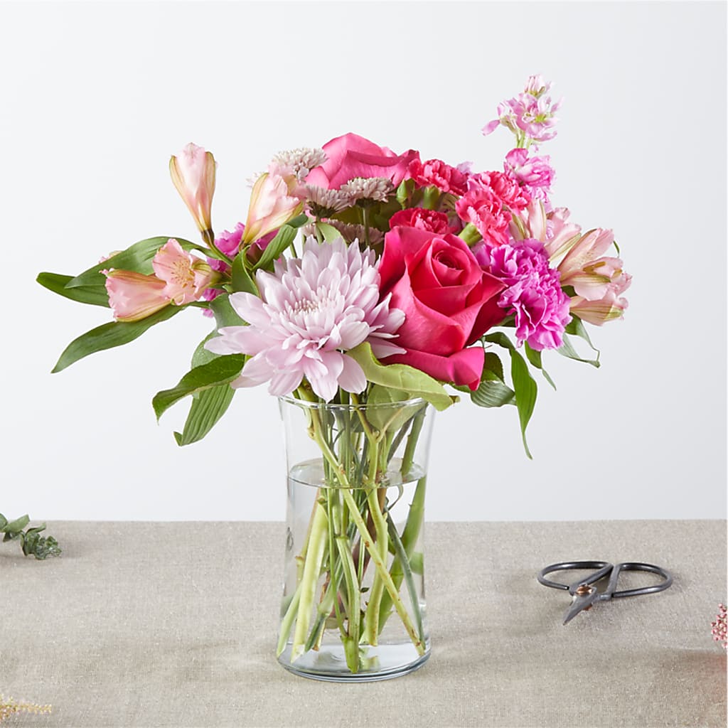 Pink Ribbon - A Florist Original – MAIN STREET FLORIST & GIFTS, Ridgefield CT