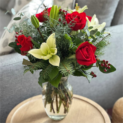 Glittering Lights Bouquet – MAIN STREET FLORIST & GIFTS, Ridgefield CT