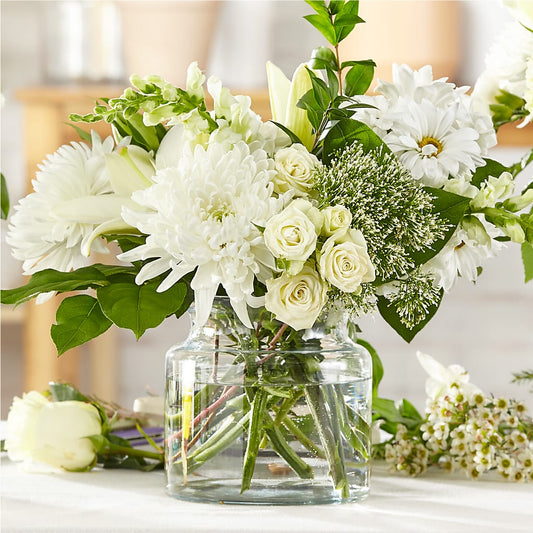 Classic Ivory – A Florist Original – MAIN STREET FLORIST & GIFTS, Ridgefield CT