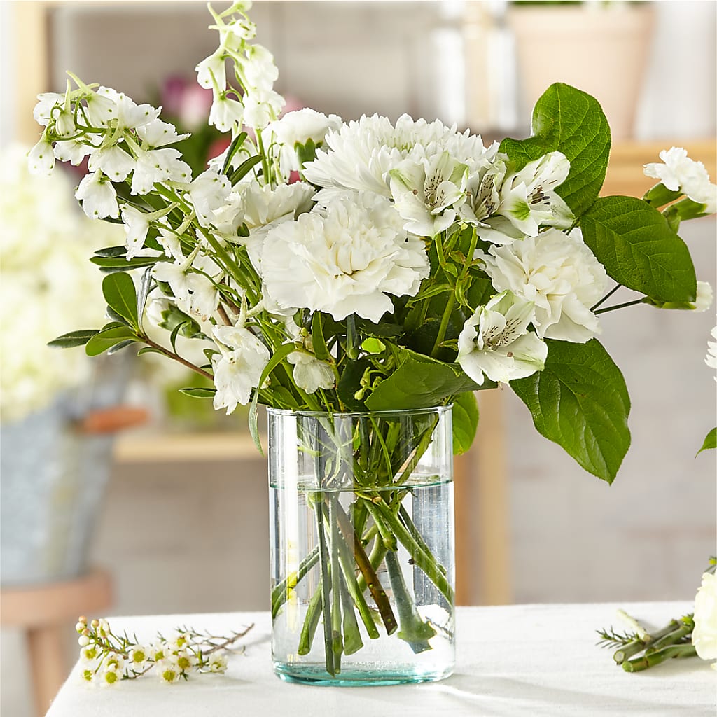 Classic Ivory – A Florist Original – MAIN STREET FLORIST & GIFTS, Ridgefield CT