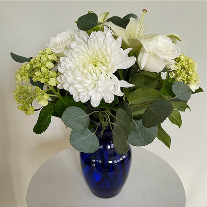 Snowy Dreams Bouquet – MAIN STREET FLORIST & GIFTS, Ridgefield CT