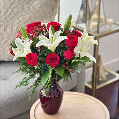 Evergreen Delight Bouquet – MAIN STREET FLORIST & GIFTS, Ridgefield CT