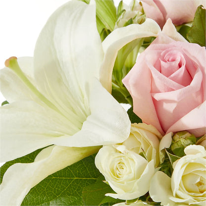 Kindhearted Bouquet – MAIN STREET FLORIST & GIFTS, Ridgefield CT