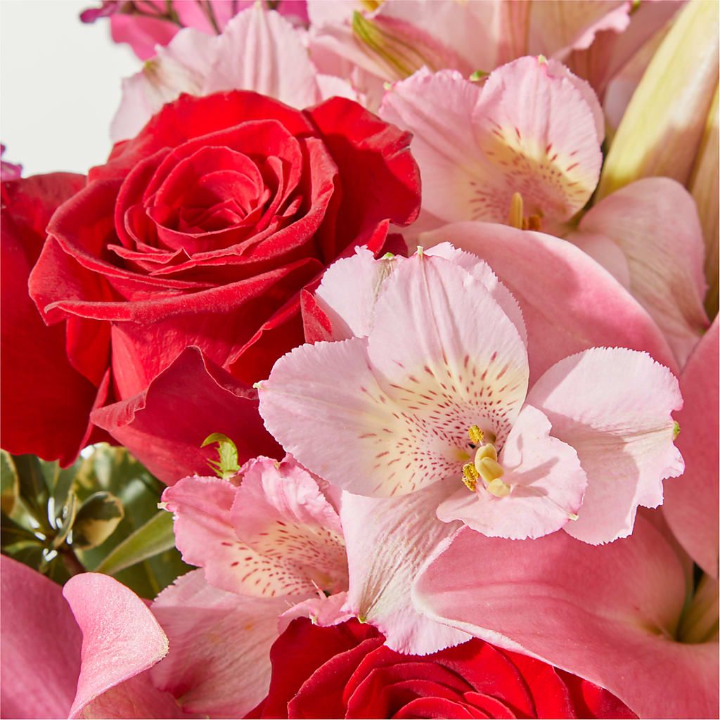 Lucky in Love Bouquet – MAIN STREET FLORIST & GIFTS, Ridgefield CT