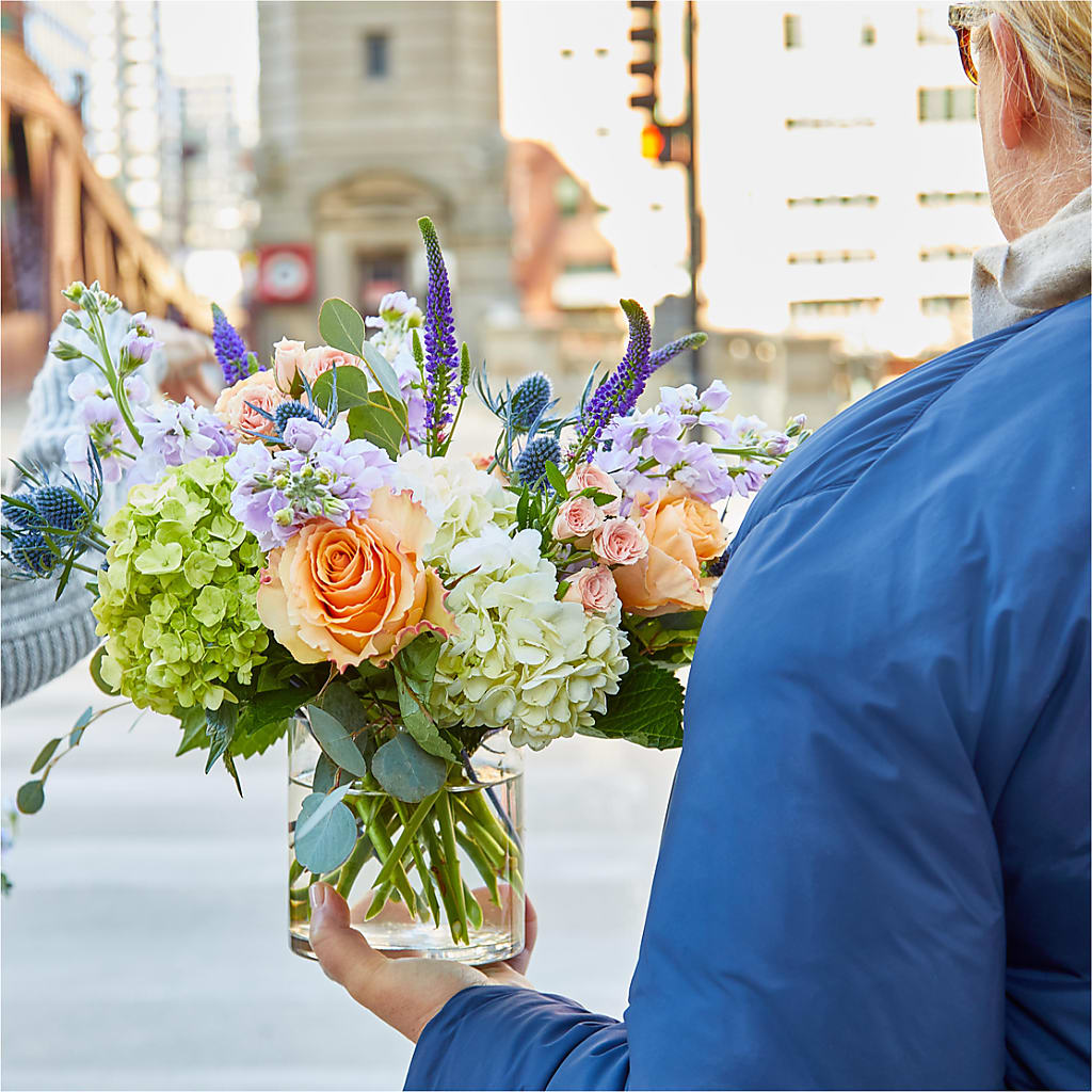 Porch Swing Bouquet – MAIN STREET FLORIST & GIFTS, Ridgefield CT