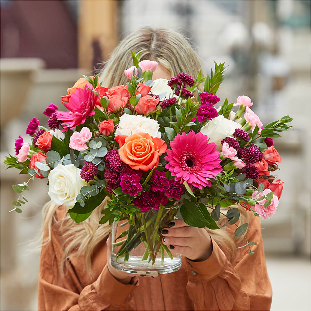 Smell the Roses Bouquet – MAIN STREET FLORIST & GIFTS, Ridgefield CT