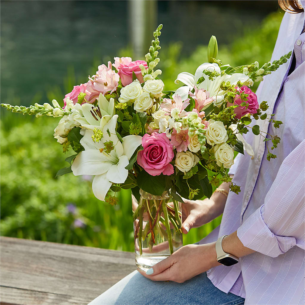 Fondly Bouquet – MAIN STREET FLORIST & GIFTS, Ridgefield CT